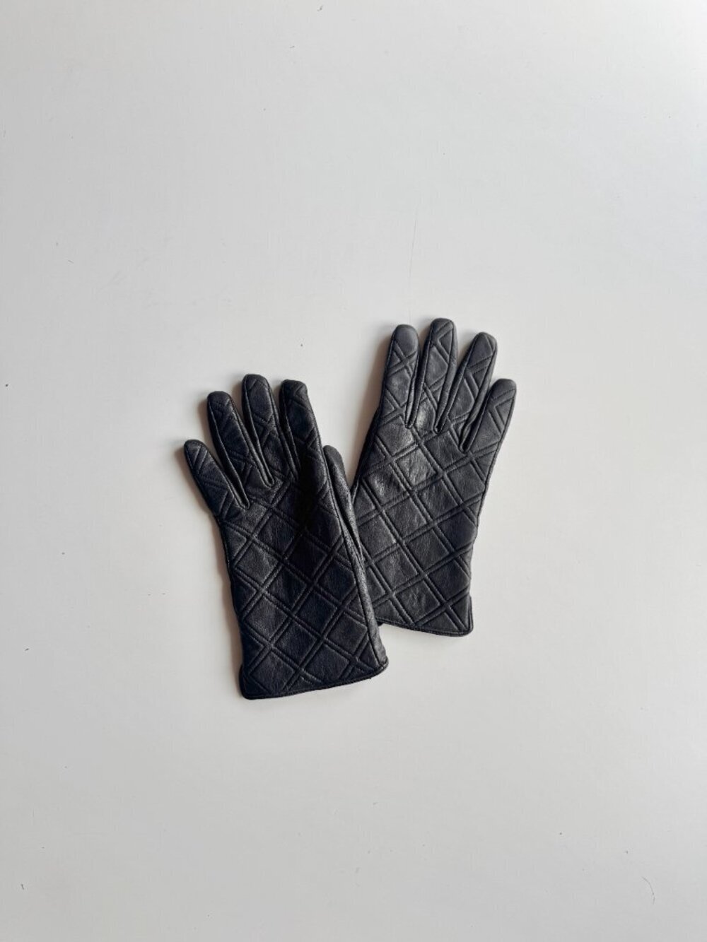 CR Black Quilted Leather Acrylic Knit Lined Gloves, Size L
